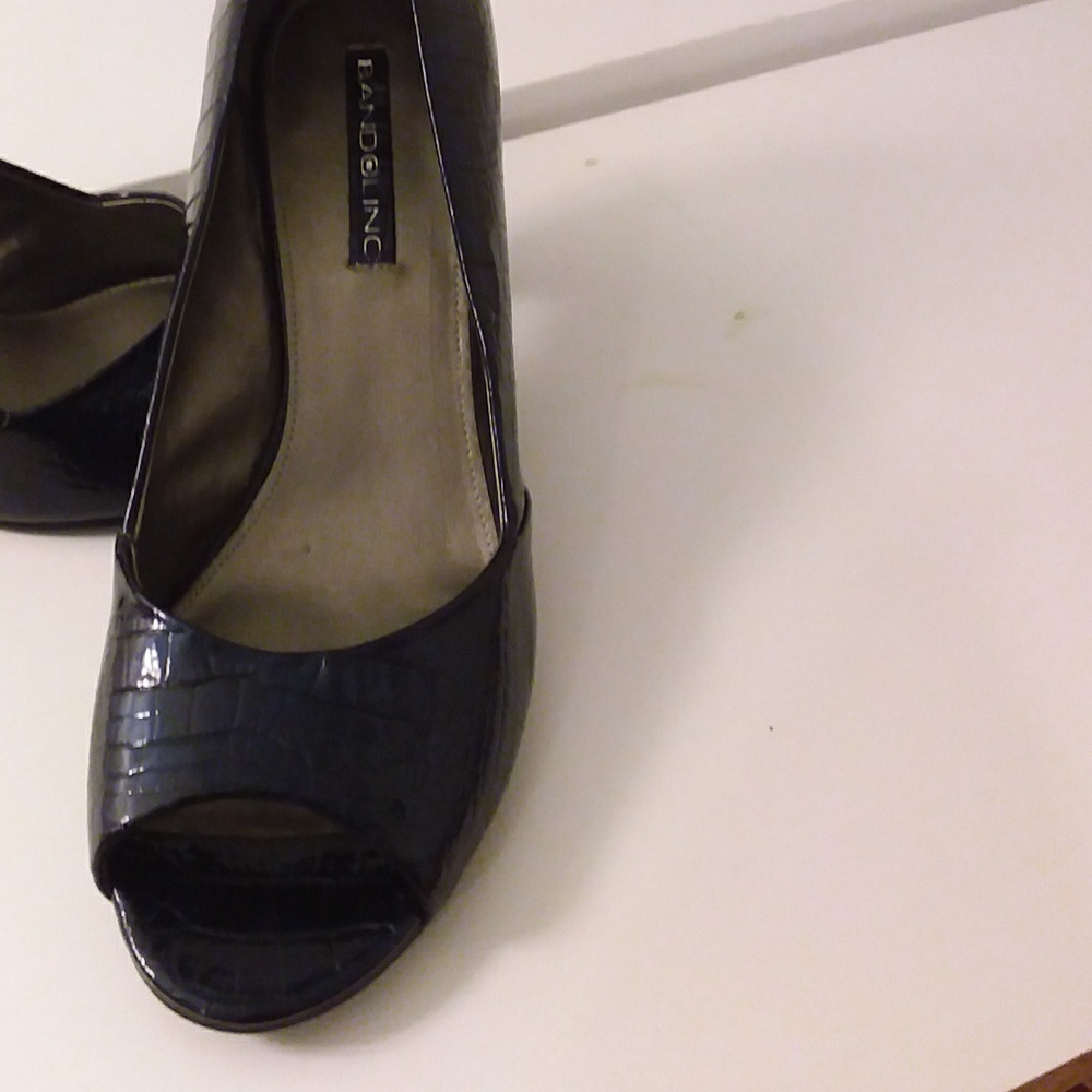 Womens Heels - Picture 3 of 4